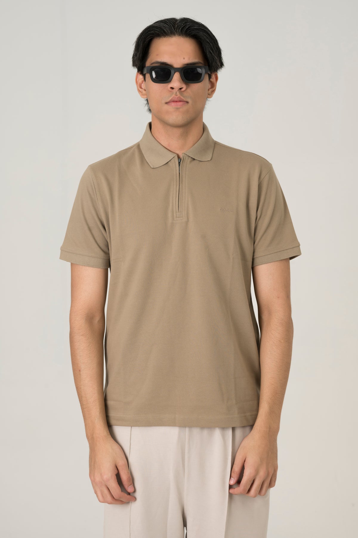 Cloud Beige pleated trouser