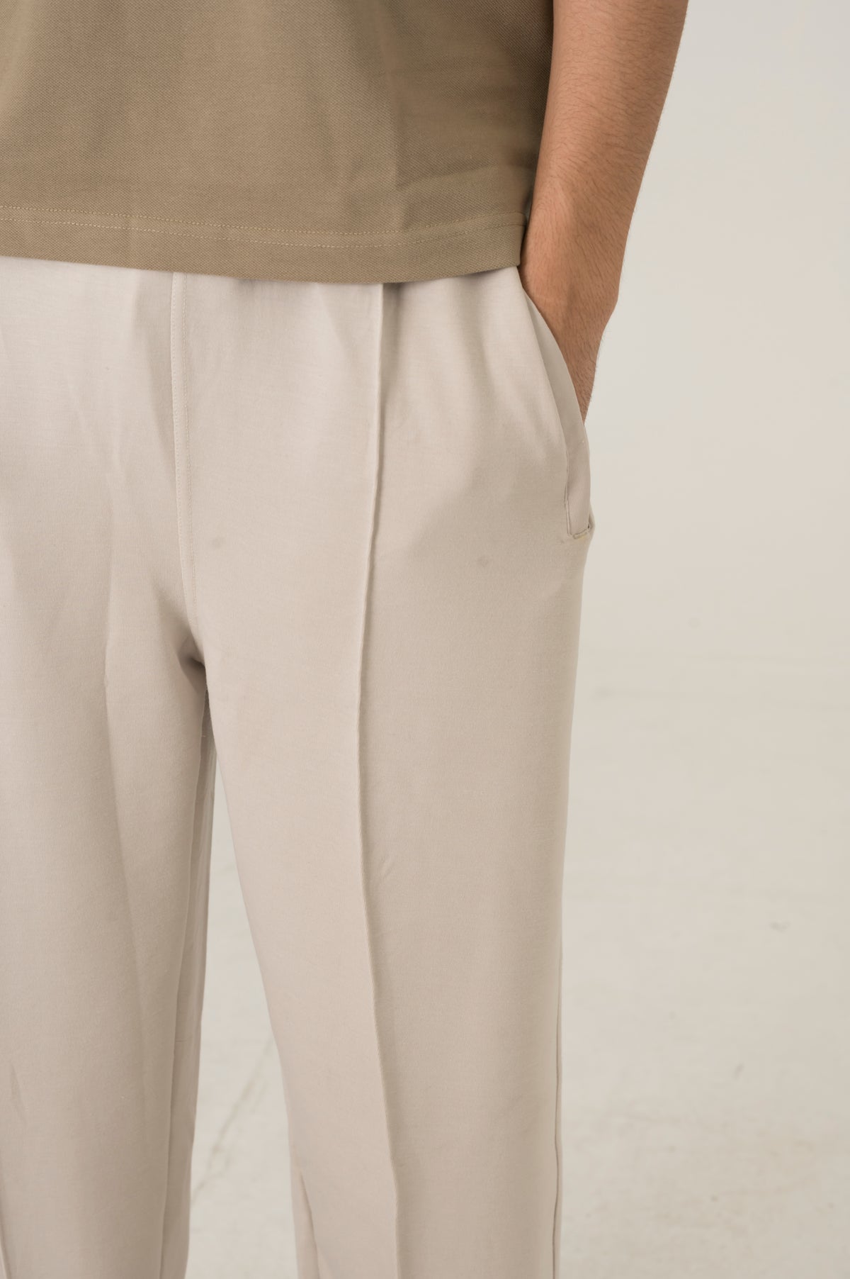 Cloud Beige pleated trouser
