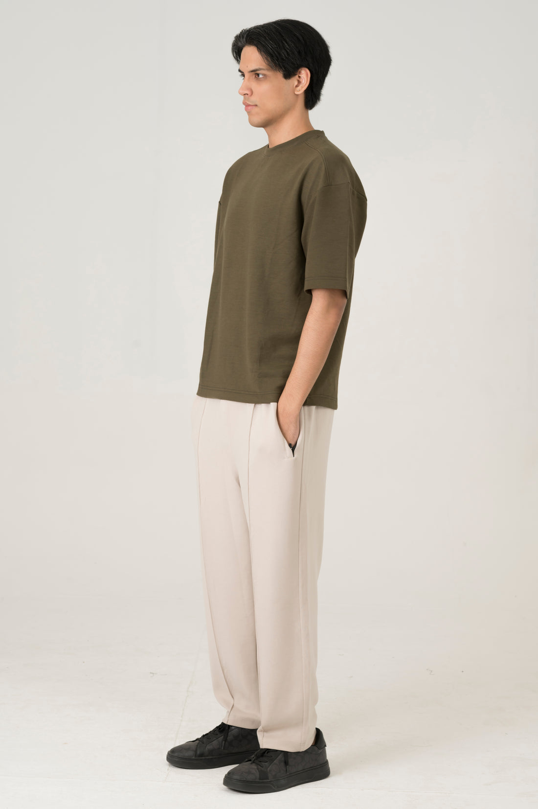 Cloud Beige pleated trouser